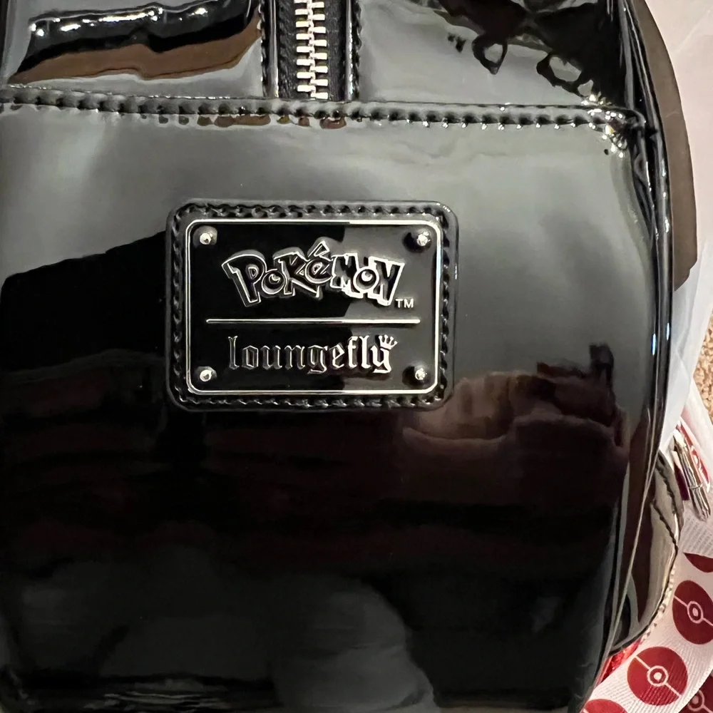 Pokémon Poké Ball Round Backpack - Red & White